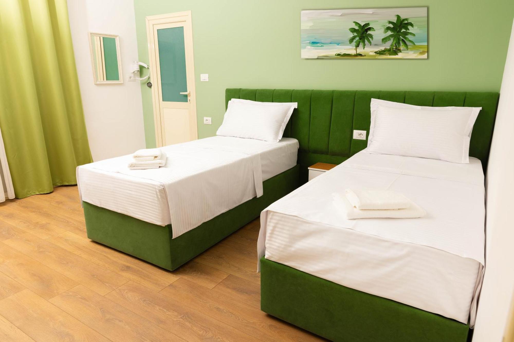 Hotel Vila Max Дуррес Екстер'єр фото