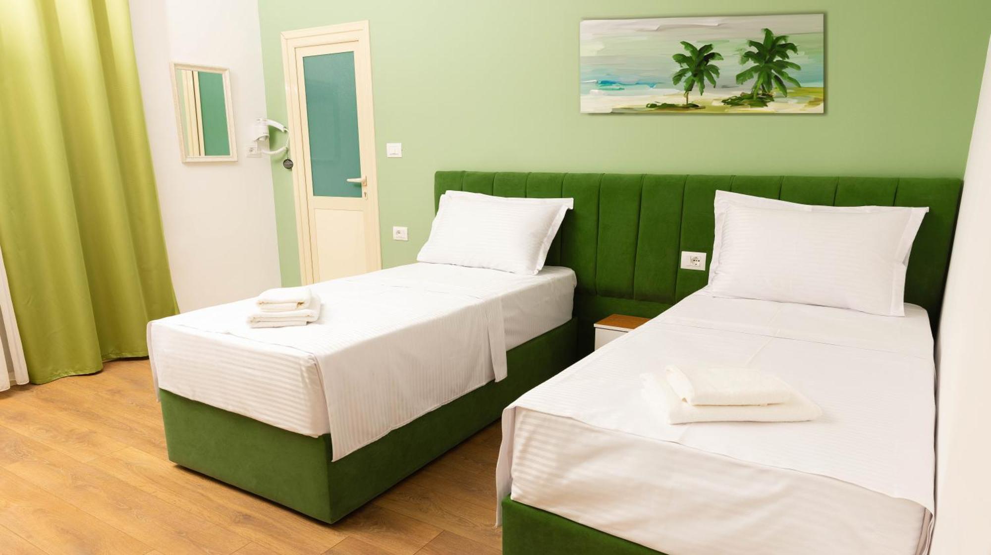 Hotel Vila Max Дуррес Екстер'єр фото