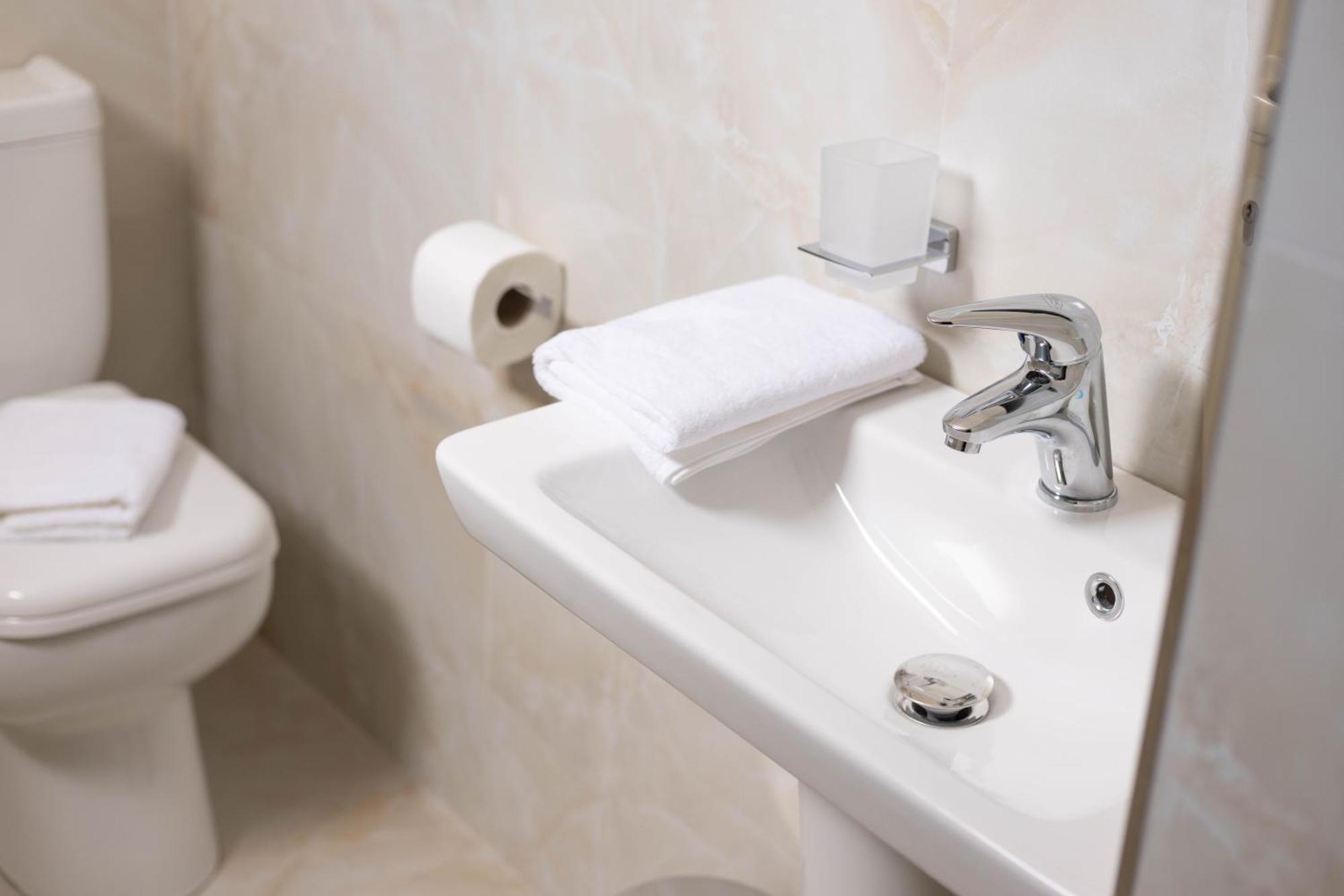 Hotel Vila Max Дуррес Екстер'єр фото