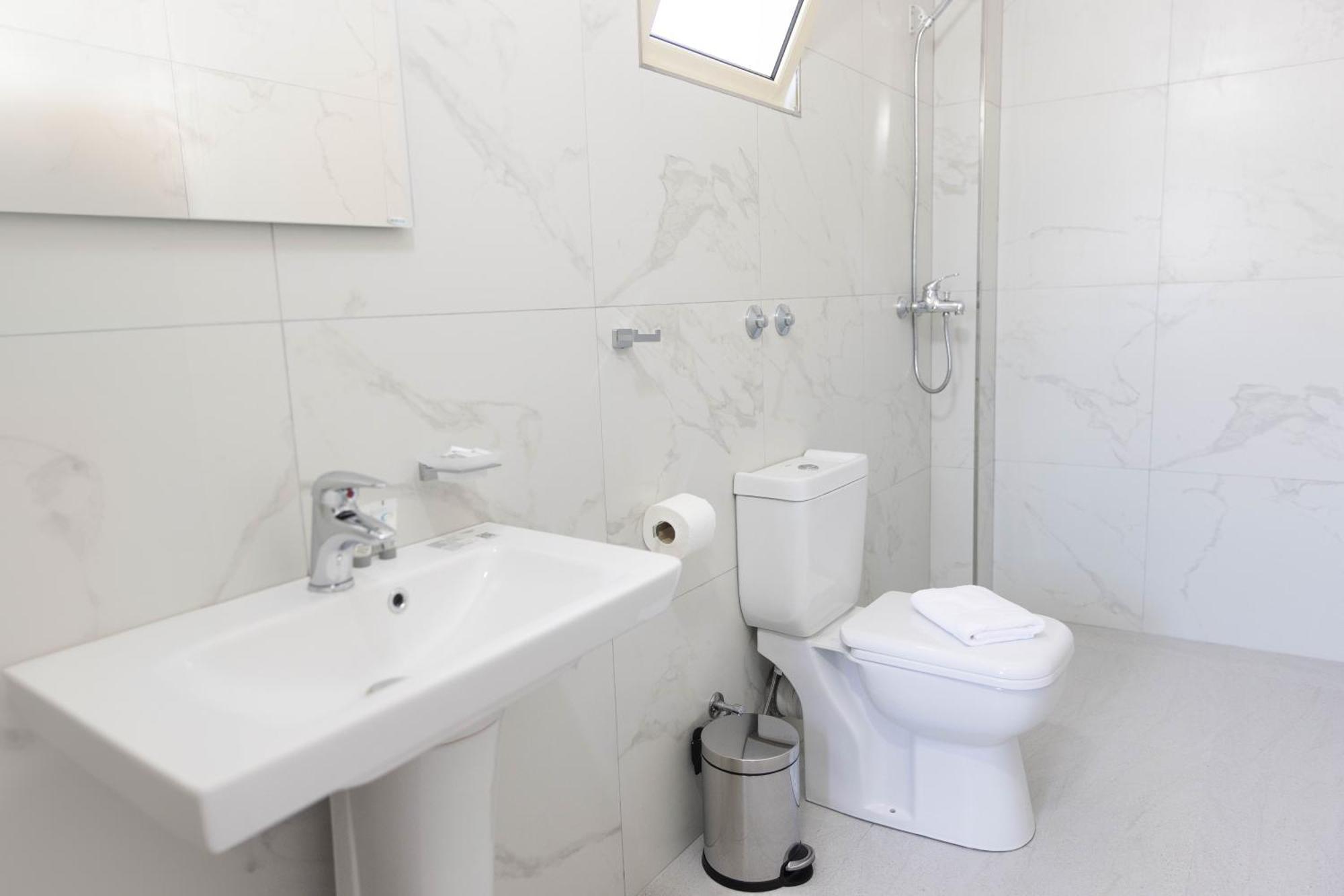 Hotel Vila Max Дуррес Екстер'єр фото