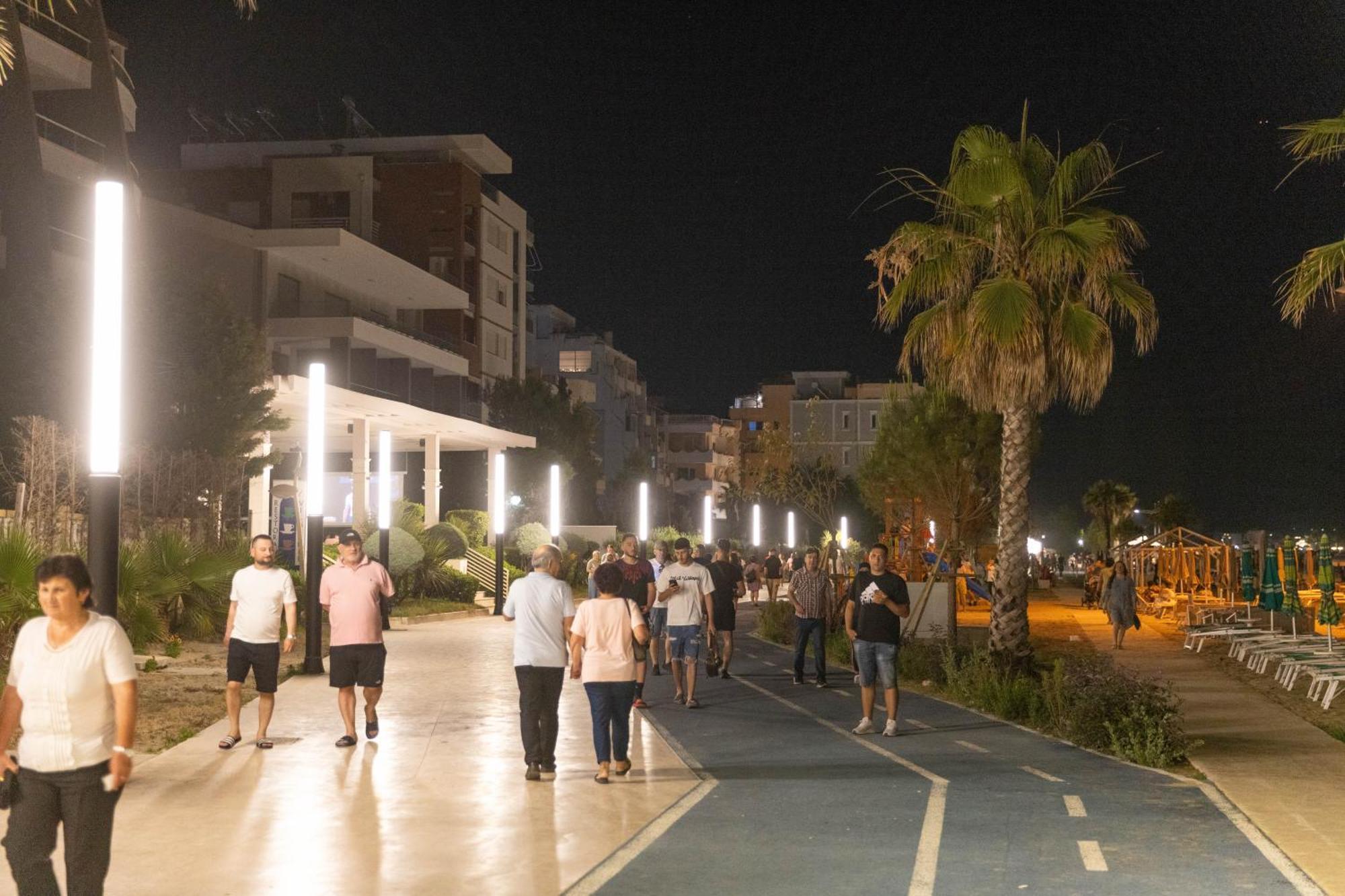 Hotel Vila Max Дуррес Екстер'єр фото
