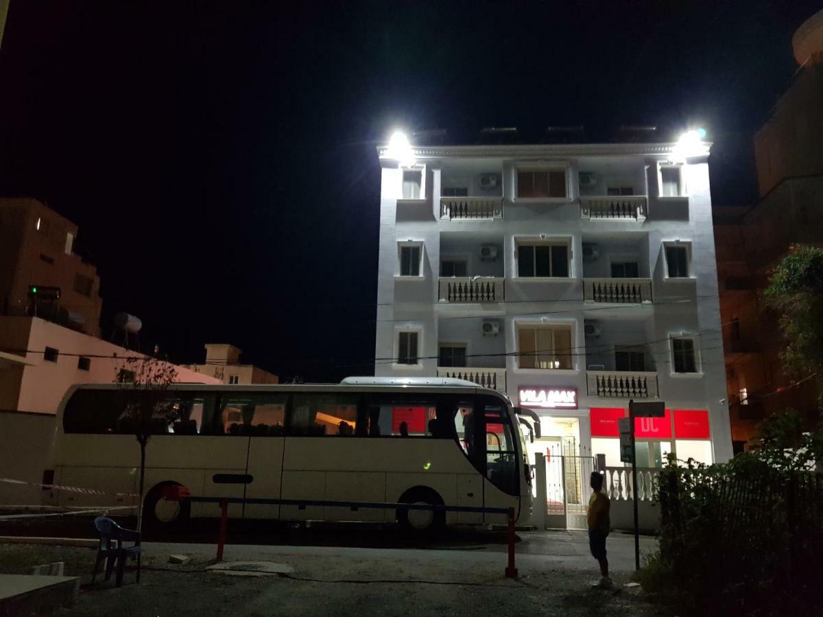 Hotel Vila Max Дуррес Екстер'єр фото